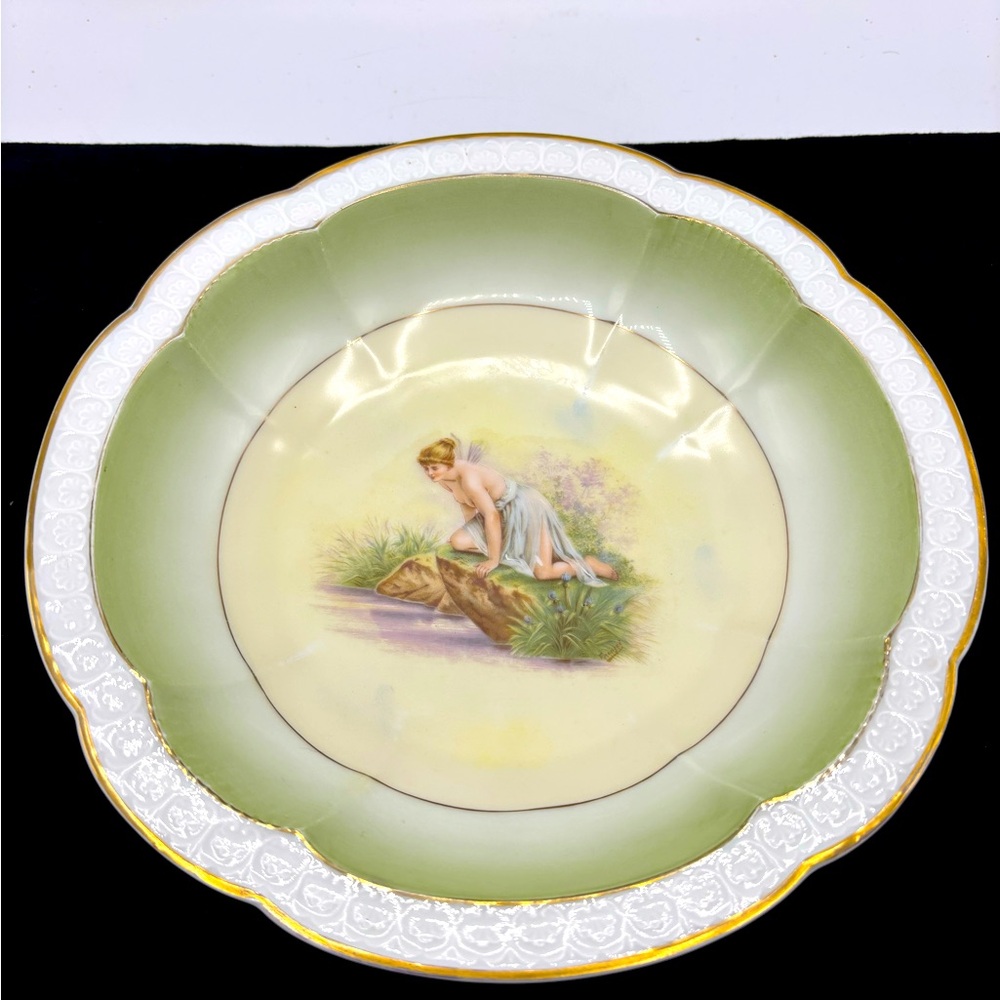 Antique R.C. Carmen Bavaria bowl c1900 based on Psyche at Nature's Mirror.